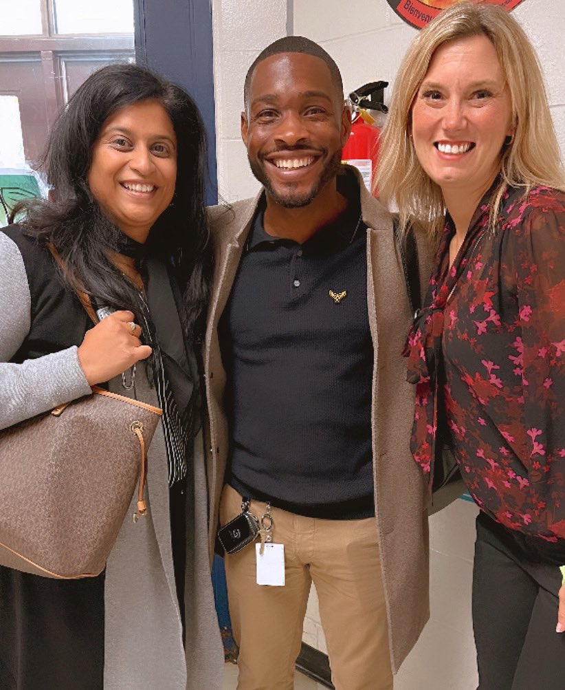 So grateful for @thewrealSean and Camille Alli come by our school yesterday for a visit to meet students, staff and support school planning centering human rights and equity.  #CCPI #Equity #antioppression #humanrights #kto12 #togetheragain @ddsbschools @Greenbank_PS
