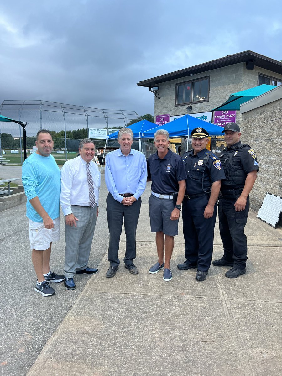 SenatorFrank26's tweet photo. I have prided myself on always having an open line of communication to those of District 26 and having the opportunity to hear and act on the issues that you care about most. I am proud of what we have accomplished together. I hope to continue to fight for Cranston! https://t.co/h8sINZ726e