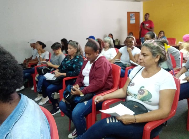 brion_pj's tweet photo. #Oc11
Taller "Democracia Directa y Propiedad", a cargo de @Juancavidal y Adriana Iglesias.
Un excelente taller que nos prepara para dar a conocer en las comunidades este movimiento, que tiene el objetivo de mejorar la vida del venezolano.
@Yna2705
@ActivismoPJ
@Activismopjmir https://t.co/eHjWMUqEbR