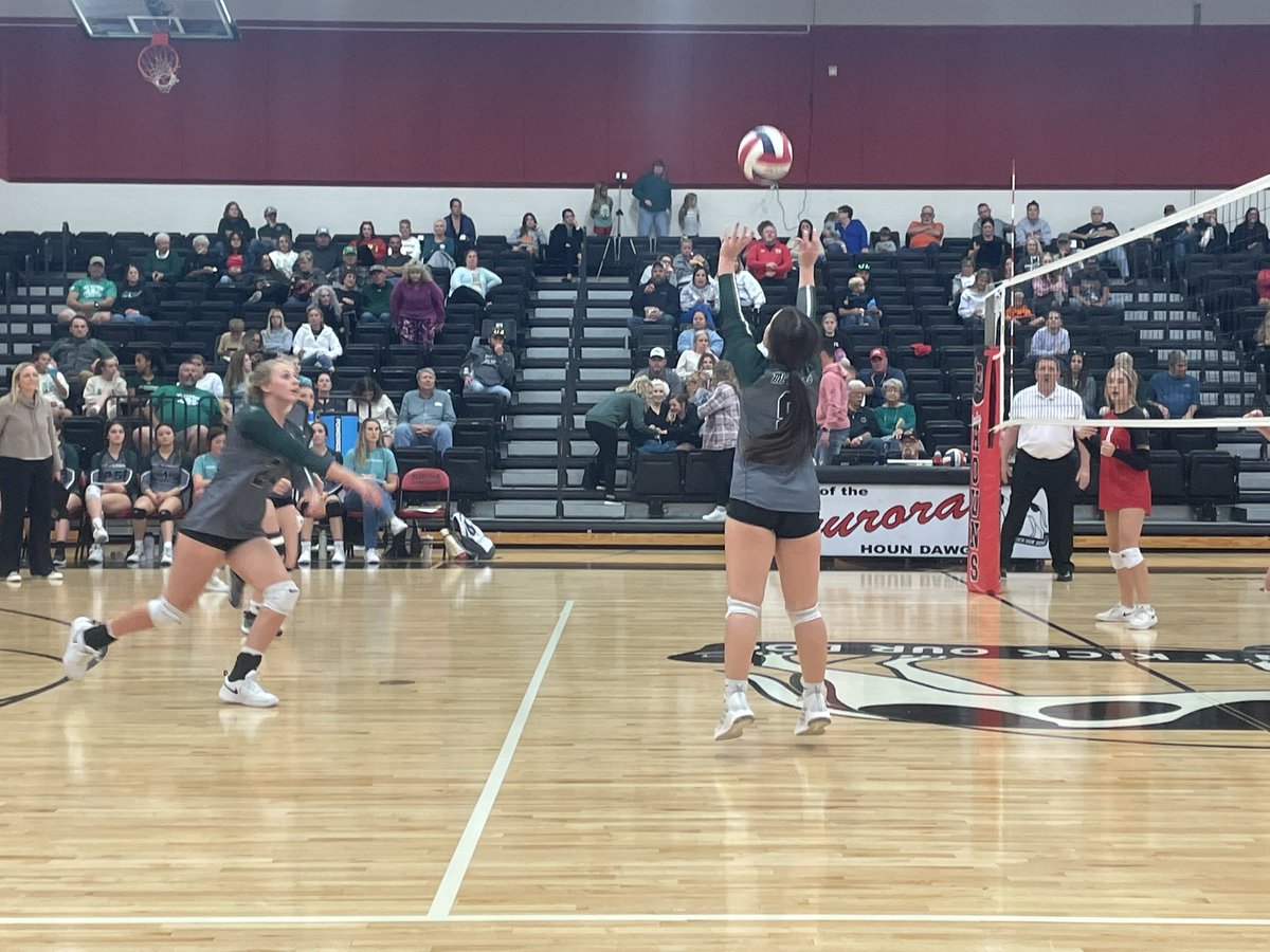VB- Our ladies sweep Aurora in 3 straight sets!!  Great win tonight!! <a href="/bridgettschmutz/">Bridgett Schmutz</a>