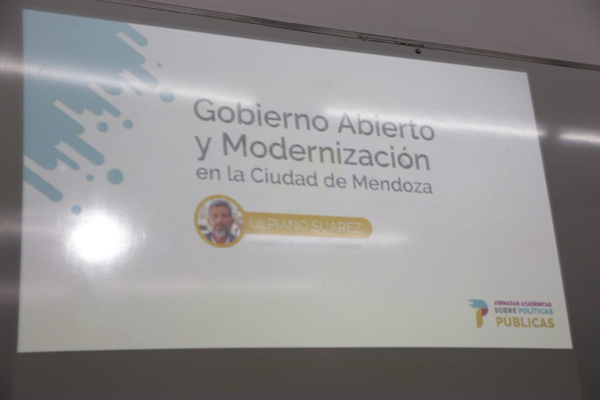 UlpianoSuarez's tweet photo. Estuve participando en la 4ta edición de las Jornadas Académicas sobre Políticas Públicas. 
Luego de un repaso de los avances que logramos con la modernización del Estado en el gobierno provincial, compartimos la experiencia de las políticas implementadas en la @ciudaddemendoza. https://t.co/xLk1G83XY3
