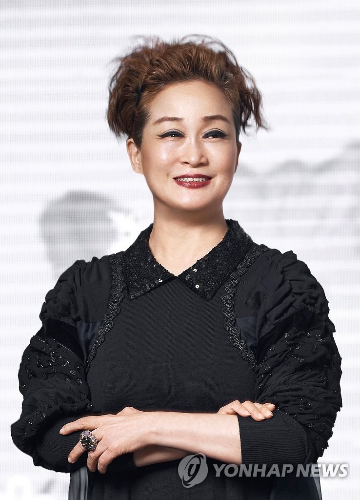 kvibe_yonhap's tweet photo. #CJgroup's #LeeMiekyung, known as #MikyLee, will receive Pillar Award at #2022AcademyMuseumGala 🥳
Lee is praised for leading the domestic pop culture
#LeeByungHun #JungWoosung, and #HaJungwoo will participate the award ceremony to celebrate her award
https://t.co/11QVNVFAot https://t.co/c9vmVWB3yG