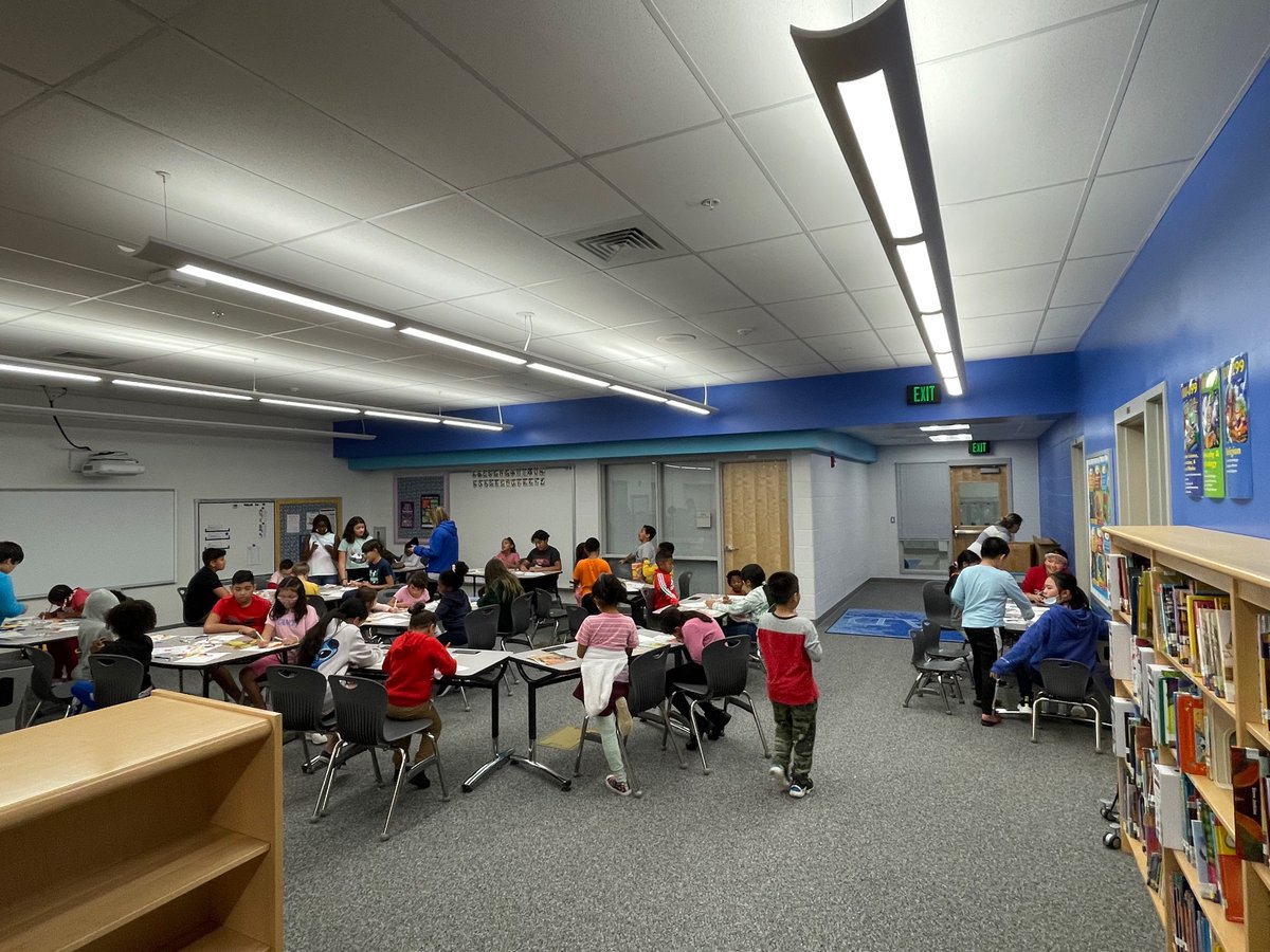 Wonderful family evening with <a href="/ShaunaFKing/">Shauna F. King</a>. Our families enjoyed learning how to identify their child’s personality type and strategies to help them be successful with learning. <a href="/TitleIAACPS/">Title I AACPS</a> <a href="/RHLeeESAACPS/">RHLeeESAACPS</a> #AACPSAwesome