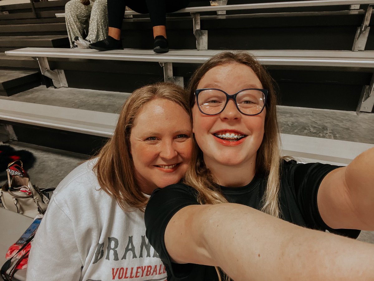 RobinBParker's tweet photo. That feeling when you get to go back to the South State Championship!!
#MissionRepeat #TakeTheTowel
#MawGlo https://t.co/hNoebN60PR