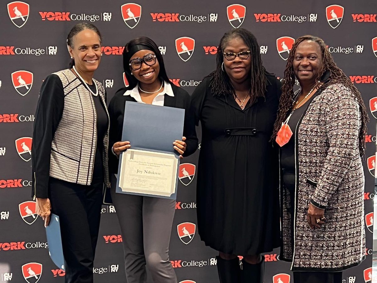 GQL1996's tweet photo. #GQLinks in collaboration with York College and Dress for Success held a Fashion show at York College!
The students from the career readiness program walked the final runway to showcase their professional clothing acquired from Dress for Success.
#EALinks #GreaterQueensLinks https://t.co/xSWwSzrlGm