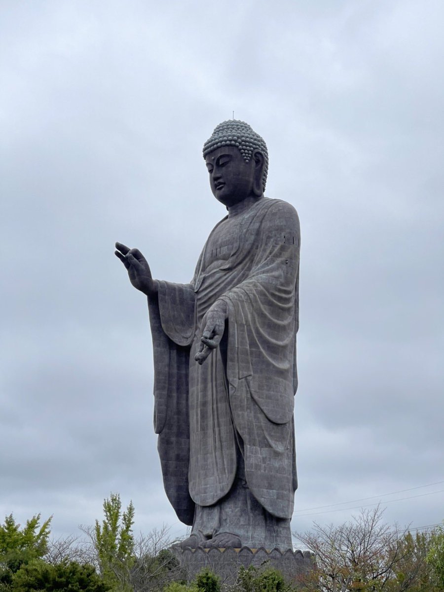 ck_eh8's tweet photo. 茨城県・牛久大仏！圏央道を走っていて毎回、目の前にあらわれるので気になっていたので行ってみました♪120mの世界最大級の大仏！青銅製立像としては世界一の高さギネスブックにも登録されています！

#城 #歴史 #旅 #神社 #寺 #御城印 #御朱印 #食事 #景色 https://t.co/EeNHXnYV8B