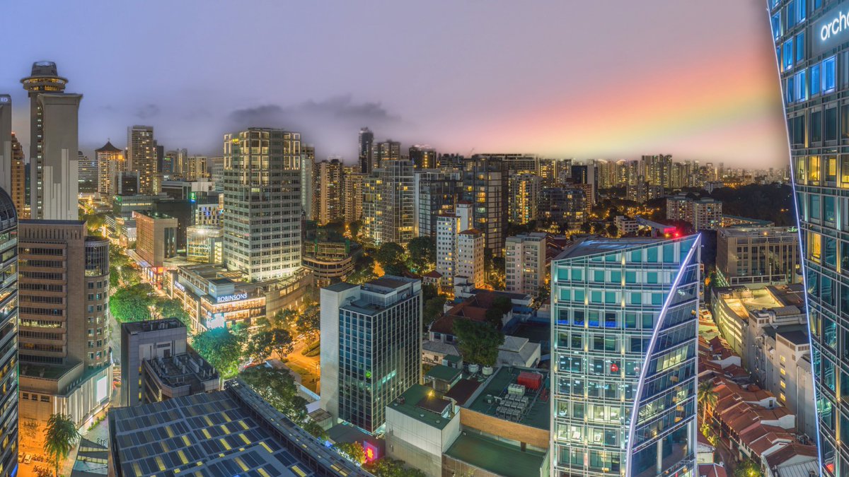 PullmanOrchard's tweet photo. Imagine feeling the pulse of the city with Pullman Singapore Orchard's strategic location in the heart of the city. Or be spoilt for choice with the myriad of dazzling shopping malls, high street fashion, world-class dining options and entertainment gems along Orchard Road. https://t.co/b89lNT0d6f
