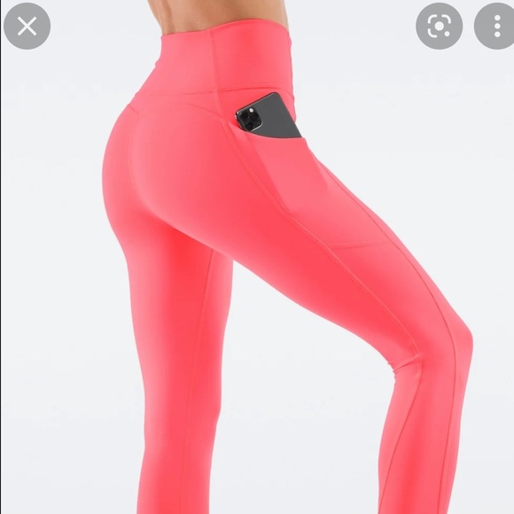 FinickyFinds's tweet image. So good I had to share! Check out all the items I'm loving on @Poshmarkapp #poshmark #fashion #style #shopmycloset #fabletics #tommyhilfiger: posh.mk/IZkdbRpO6tb