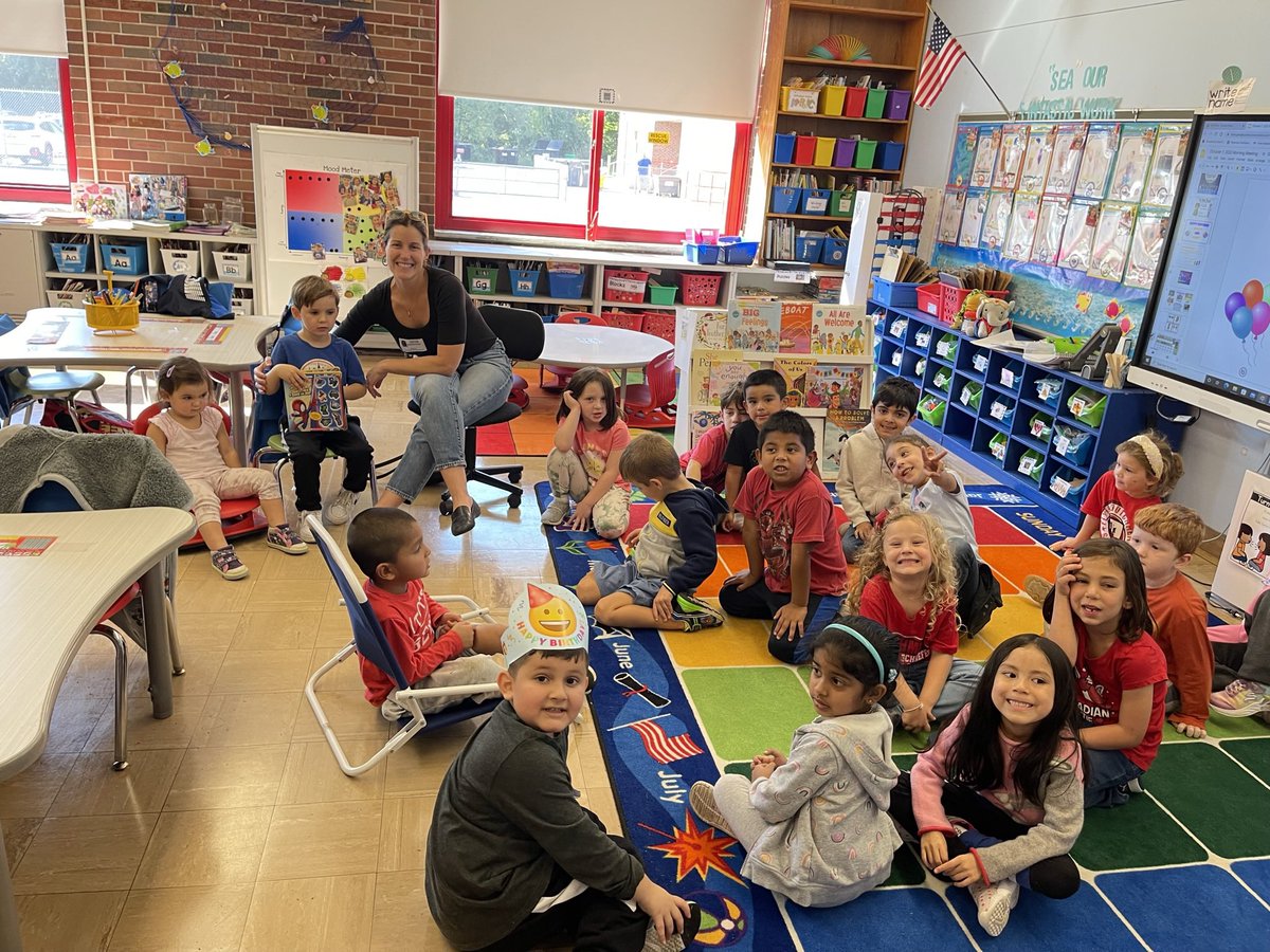 SoleidyE's tweet photo. Our first mystery reader! Benny’s mom 🤗 thank you @BethPrabhuMD https://t.co/66NkBeCHY6