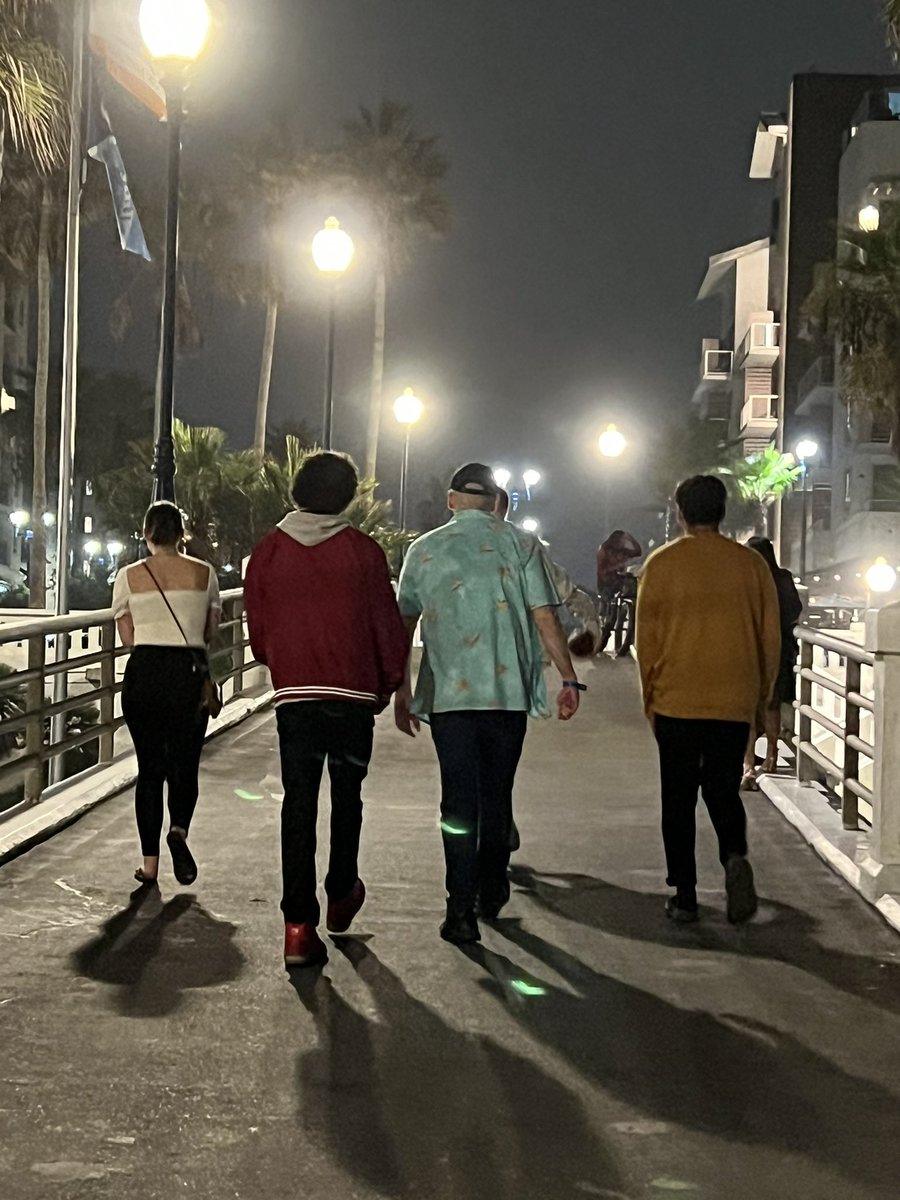 DatBoredGuy's tweet photo. Until next time. https://t.co/ETYhAmiIR8