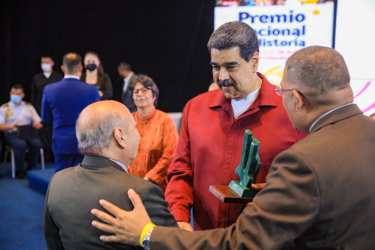 Con la entrega del Premio Nacional de Historia 2021, se reconoce la destacada trayectoria de insignes e importantes historiadores e historiadoras del país. ¡Mis felicitaciones! Sus aportes contribuyen con el rescate y la preservación del acervo histórico de la Patria.