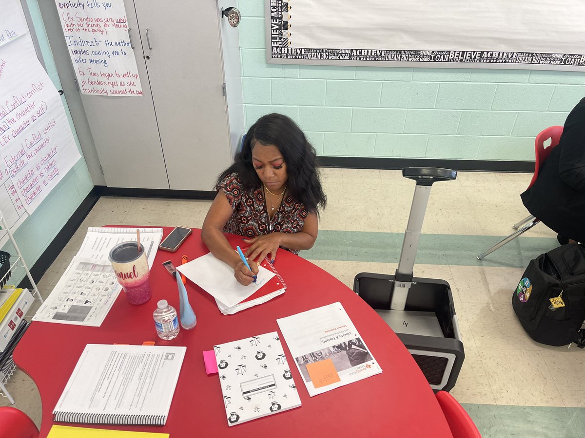 MrDevinAdams's tweet photo. Then I was hit with a double whammy!! @DeanReedFleming lead teachers through lesson internalization beginning with the end in mind by going through the end of lesson assessment from @Amplify. #VikingsEngageTPA https://t.co/QqCIyFvWvZ