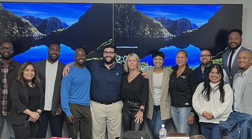 jillmill321's tweet photo. Congratulations to SWAT for a successful review with @404girl ! We appreciate the direction for a successful Q4! https://t.co/DrjuyNvrud
