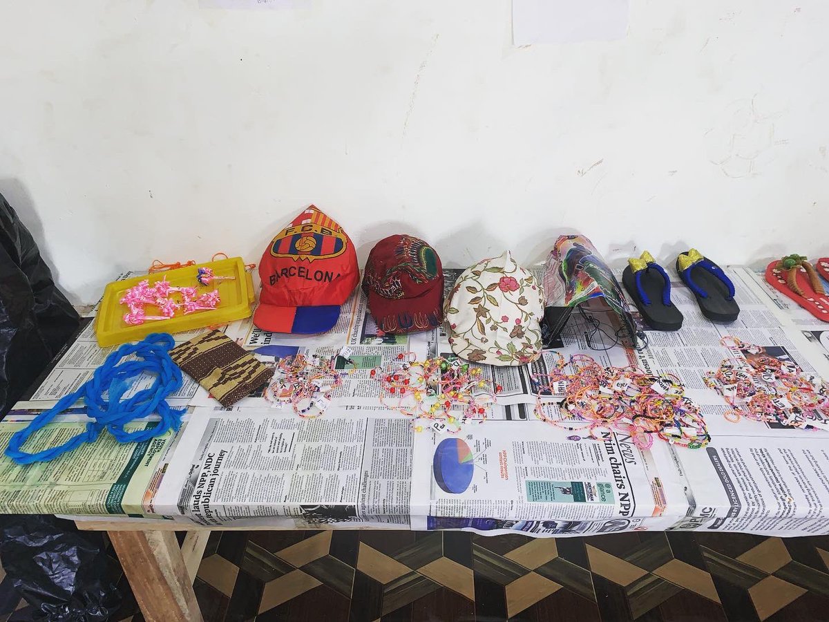 TheMOMProject07's tweet photo. Closing Ceremonies! Final Projects!! All were #handcrafted by #campers @pagusafrica / CFA #SummerCamp @ Airfield School in Ho, #VoltaRegion #Ghana #themomproject07 #getkidsready #getteensready #getyouthready #global #international #westafrica #ewe #enrichment #enrichmentprogram https://t.co/jR2SQlr9Pn