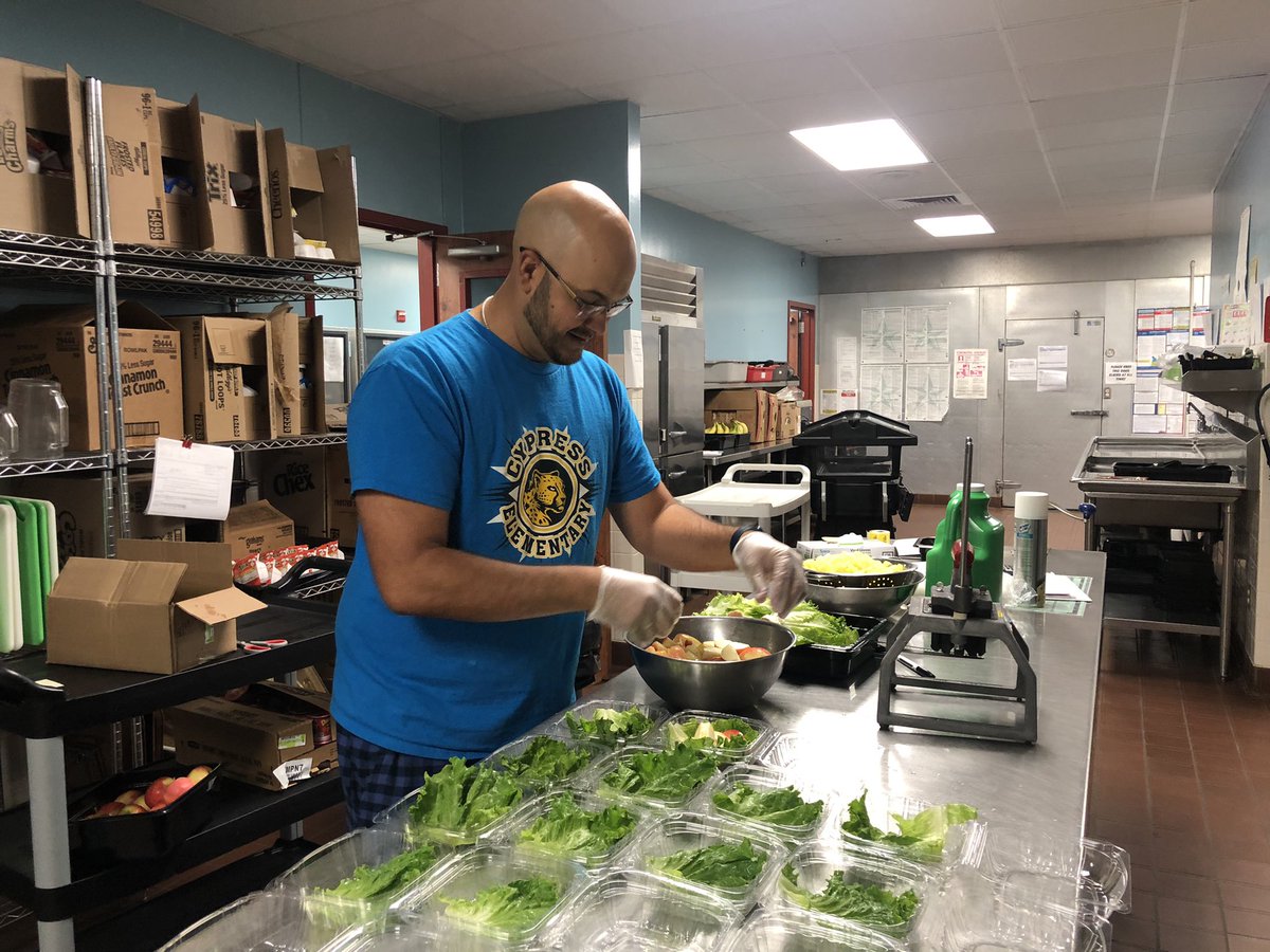 MrJustinGomez's tweet image. There’s no air conditioning!! Stopped by the @Cypress_Cheetah cafeteria to jump in the freezer 🥶 and do a little work for tomorrow! #CYPRoadTrip #SleepingInTheSchool