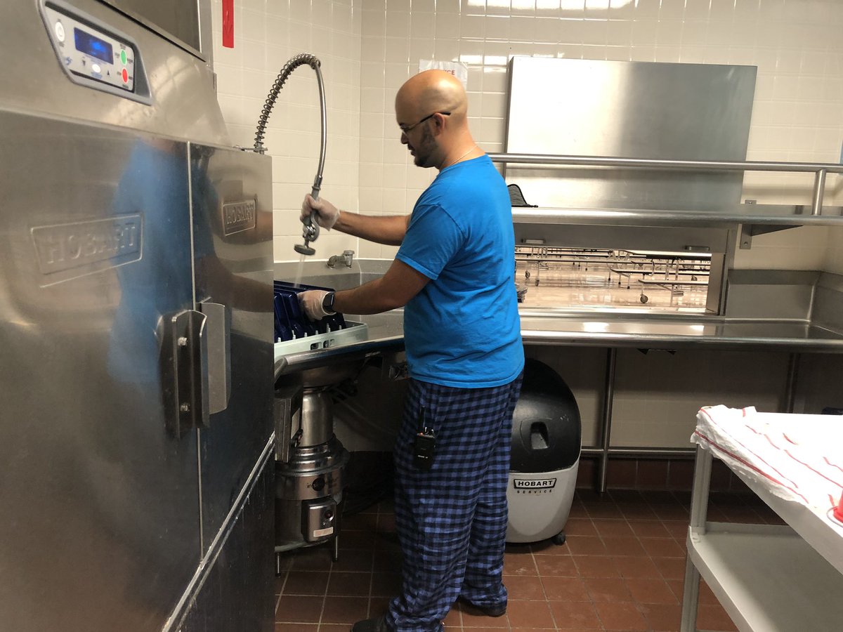 MrJustinGomez's tweet image. There’s no air conditioning!! Stopped by the @Cypress_Cheetah cafeteria to jump in the freezer 🥶 and do a little work for tomorrow! #CYPRoadTrip #SleepingInTheSchool