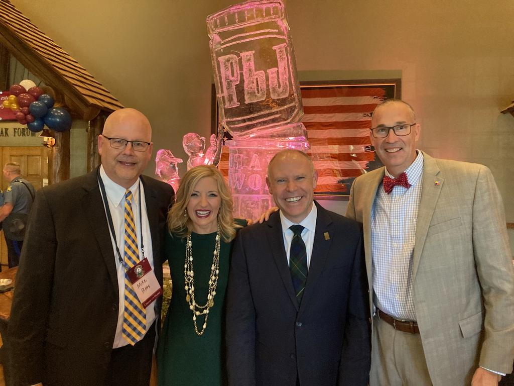 RichardCvilleMo's tweet photo. @DrBradSJohnson @smichaelpitts @rjpittsy Mike and I enjoyed our time  @CofOHardWorkU https://t.co/bNjx9BZwXU