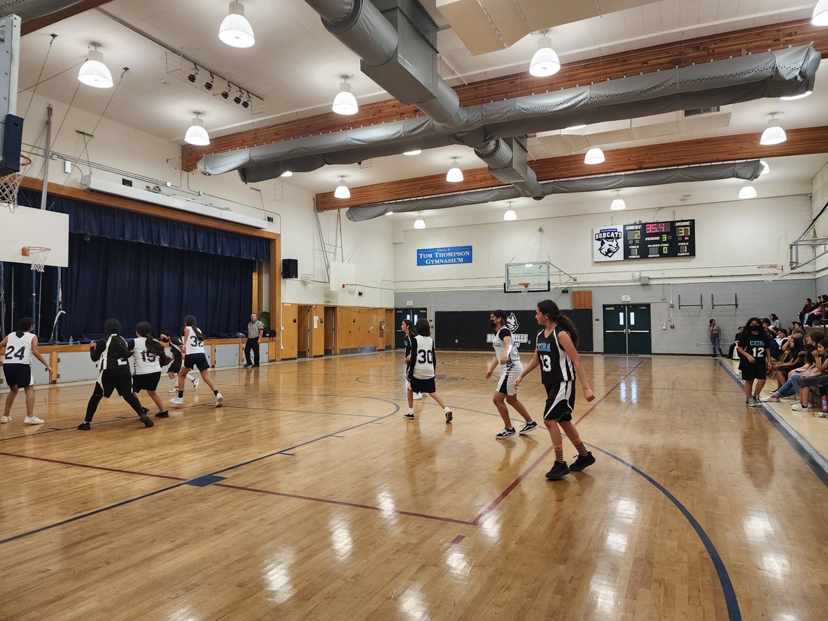 RhmsBobcats's tweet photo. Congratulations to our girls basketball and our boys soccer team for their victories today! #Bobcatexcellence https://t.co/se0ClcO7jy