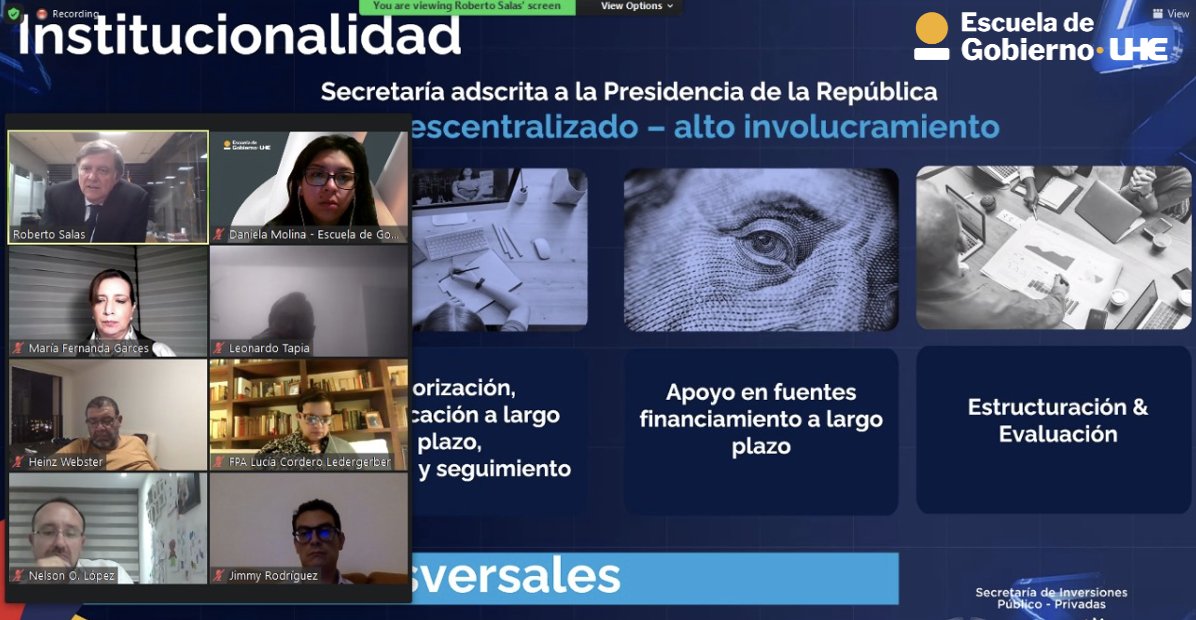 escuelagob_UHE's tweet photo. "Lo importante y positivo es que con las empresas privadas se liberan riesgos hacia el Estado."
#RobertoSalas , Secretario de Inversiones Público - Privadas @secretariaipp
@AntipirateriaEC @mfgarcesd
#EcuadorEnDesarrollo
#AppEcuador🇪🇨 https://t.co/FVjtaZ3vGm