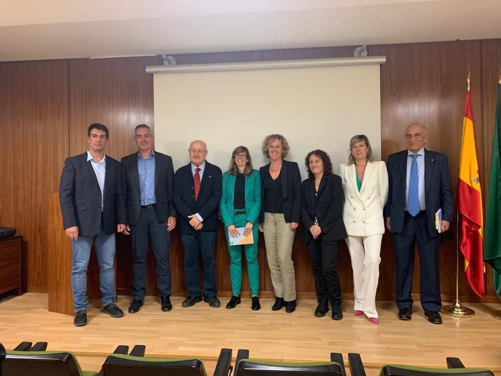 Tomas Torres Research Group (@ttorresgroup) on Twitter photo Congratulations to the new Doctor Marta Moreno (<a href="/martamsimoni/">Marta Moreno Simoni</a>) on her thesis defense! 🎉 Congratulations also to her directors Tomas Torres and <a href="/delaTorreG2/">delaTorreG</a>! <a href="/UOrganicchem/">UAM_OrganicChem</a> Congratulations to the new Doctor Marta Moreno (<a href="/martamsimoni/">Marta Moreno Simoni</a>) on her thesis defense! 🎉 Congratulations also to her directors Tomas Torres and <a href="/delaTorreG2/">delaTorreG</a>! <a href="/UOrganicchem/">UAM_OrganicChem</a>