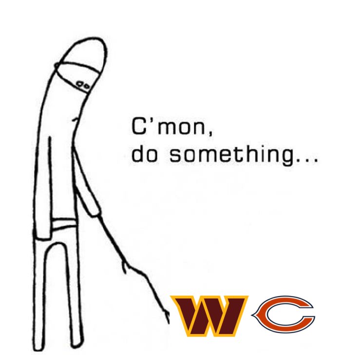 weszmarsh's tweet photo. Everyone watching the Commanders and Bears #WASvsCHI #TNFonPrime https://t.co/HRkPvRPXw5