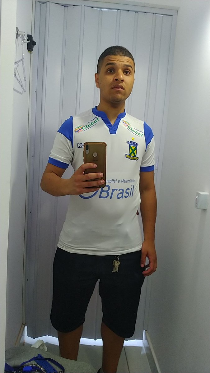 mathalvesibvp's tweet photo. Eu na loja do @ecsantoandre na rua dos Ramalhões, no parque Jaçatuba , @meuramalhao
#maiordoabc
#unicoquetemnacional
#ramalhão🔵⚪🟢🟡
#ecsantoandre🔵⚪🟢🟡
#naocomemoravicecomotitulo https://t.co/8wCQ8Rfel3