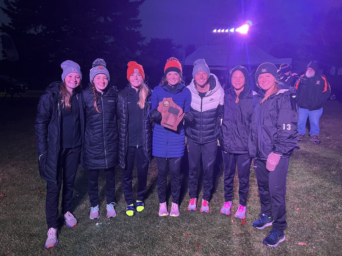 Your 2022 FVA Girls XC Conference Champs 👻🎽🏆! <a href="/KaukaunaX/">Kaukauna XC</a>