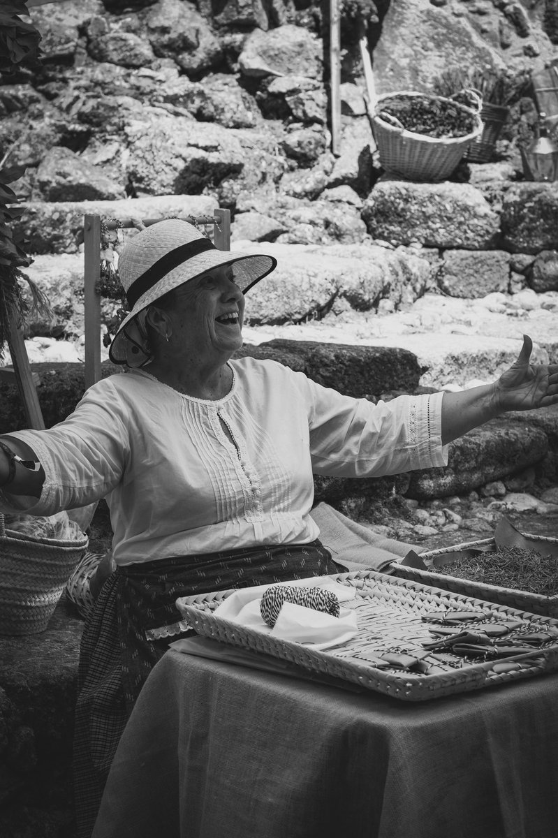 bnwdsi's tweet photo. Me gusta contar historias en #blancoynegro con mi cámara. 

Te cuento una aquí.

#bnwphotography 

⬇️ ⬇️ ⬇️

https://t.co/043MT9YSsE https://t.co/PogNIjYnk2