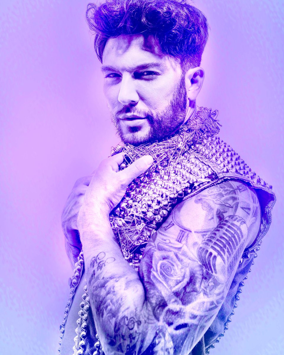cinavaphoto's tweet photo. CiNava IG: cinava_photography photoshoot with FRANKIE ZULFERINO, a latin, pop, rock artist from New York. Frankie is a singer, dancer and choreographer from New York. #frankiezulferino #popstar #photoshoot #zmob #fjzulferino #latinpopstar #musician #Singer #PhotoOfTheDay #celeb https://t.co/qNZvtzhcMi