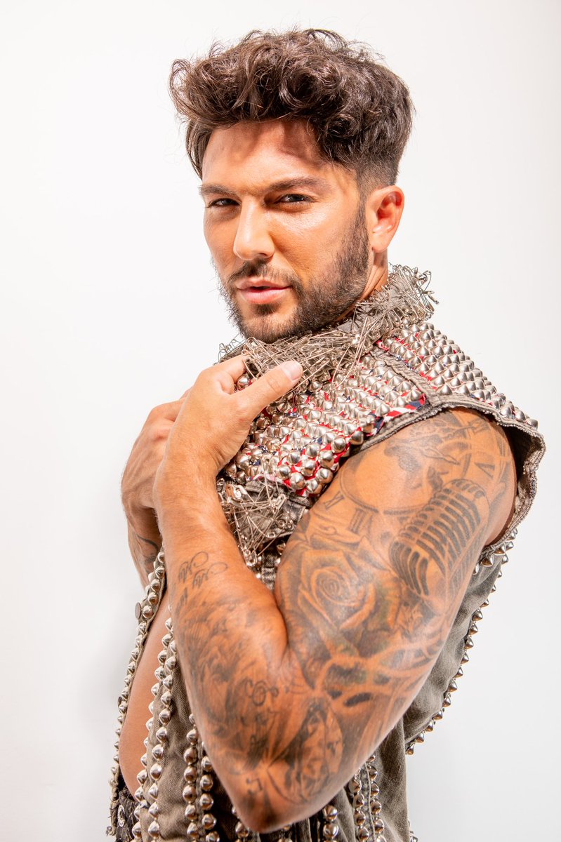 cinavaphoto's tweet photo. CiNava IG: cinava_photography photoshoot with FRANKIE ZULFERINO, a latin, pop, rock artist from New York. Frankie is a singer, dancer and choreographer from New York. #frankiezulferino #popstar #photoshoot #zmob #fjzulferino #latinpopstar #musician #Singer #PhotoOfTheDay #celeb https://t.co/qNZvtzhcMi