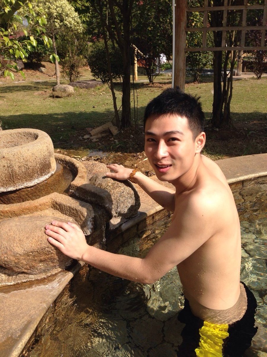 jiarui29's tweet photo. @8589VeH3lJiU5Jw 可约嘛？ https://t.co/fHuZXCuI0h