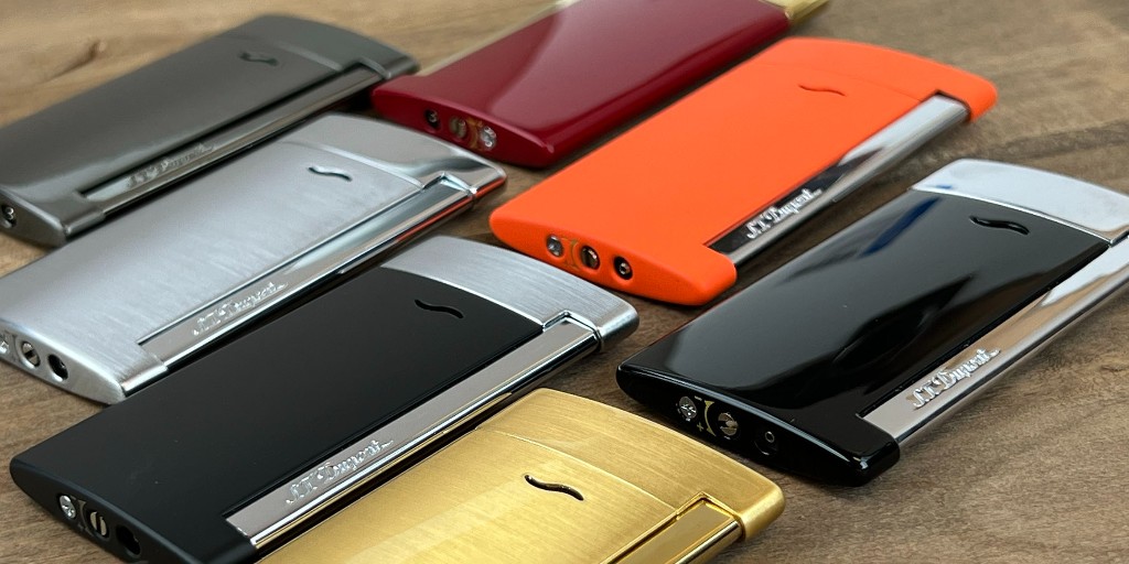 PenChalet's tweet image. Did you know the S.T. Dupont Slim 7 lighter is only 7mm thick? It&apos;s also only 1.59 oz, so it&apos;s easy to slip in your shirt pocket or purse:
penchalet.com/pen_accessorie… @STDupont_off #stdupontlighters #stdupontslim7 #slim7lighters #lighters #penchalet #slim #slimlighter #slimdesign