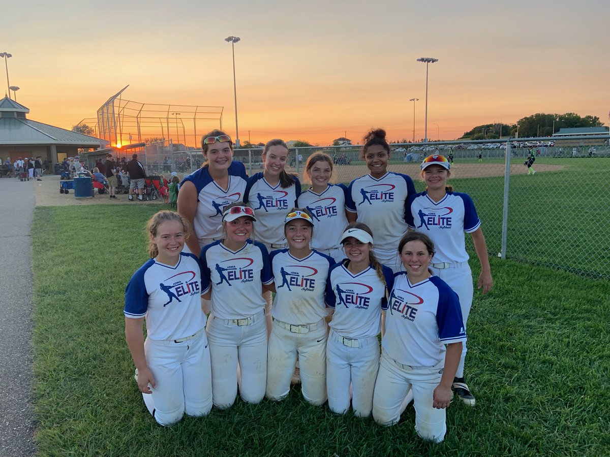 IowaElite's tweet image. Lets GO!! @PG_Softball @DaveDurbala_PG @IowaEliteRed
KC Bound! @PGMidwest
@UNISoftball
@BradleySoftball
@CycloneSB
@iowasoftball
@SDCoyotesSB
@TrumanSoftball

Coaches: 👀 Check out these very talented softball  players!! #soliddefense #gloves #bigbats #speed