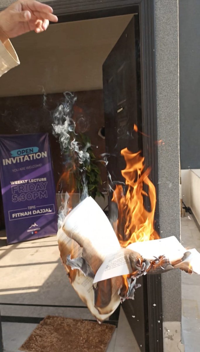 aj Jummah ki namaz k Baad Faisal masjid Islamabad k samnay bhi ye bill jalau ga. InshaAllah.
Pohonch jaein.
#BurnLGBTQAct