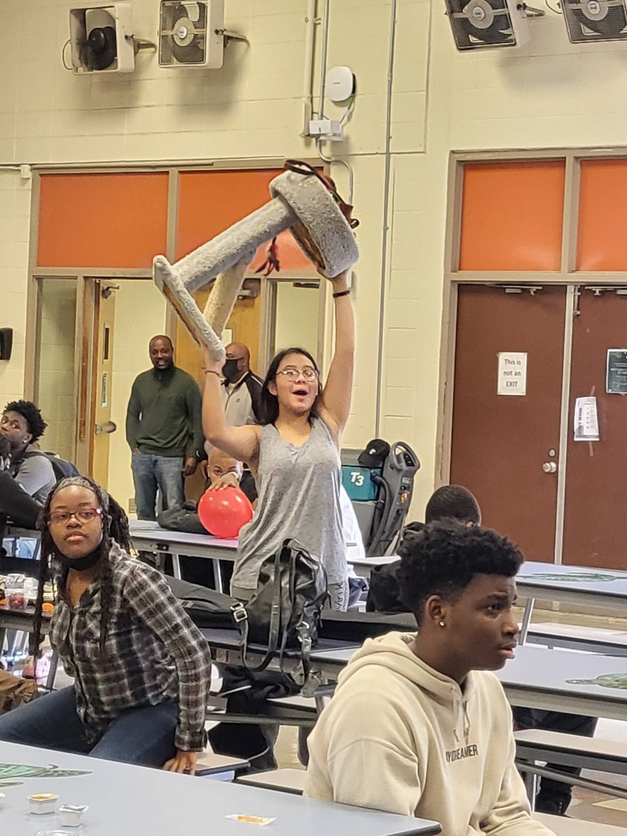 Anything but a BackPack day!
#spiritweek #lionsden #homecoming 
<a href="/GuidanceLargo/">Largo Counseling</a>