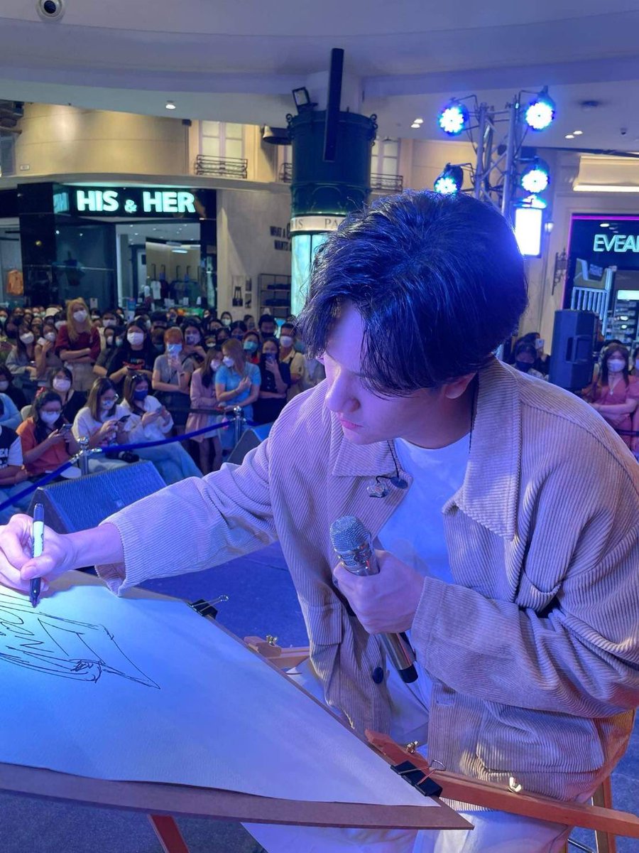 Nattikan_23_'s tweet photo. มองกี่ทีก็น่ารัก💗🤏🏻
#นนนกรภัทร์ #mynameisnanon #nanon_korapat @mynameisnanon
#Terminal21Korat #MiniMotorExpo https://t.co/N7KQyoeIPP