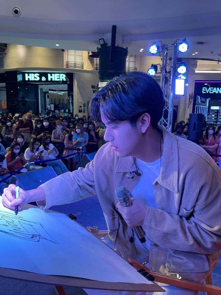 Nattikan_23_'s tweet photo. มองกี่ทีก็น่ารัก💗🤏🏻
#นนนกรภัทร์ #mynameisnanon #nanon_korapat @mynameisnanon
#Terminal21Korat #MiniMotorExpo https://t.co/N7KQyoeIPP