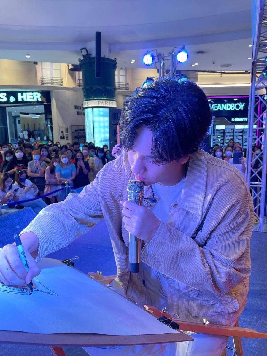 Nattikan_23_'s tweet photo. มองกี่ทีก็น่ารัก💗🤏🏻
#นนนกรภัทร์ #mynameisnanon #nanon_korapat @mynameisnanon
#Terminal21Korat #MiniMotorExpo https://t.co/N7KQyoeIPP