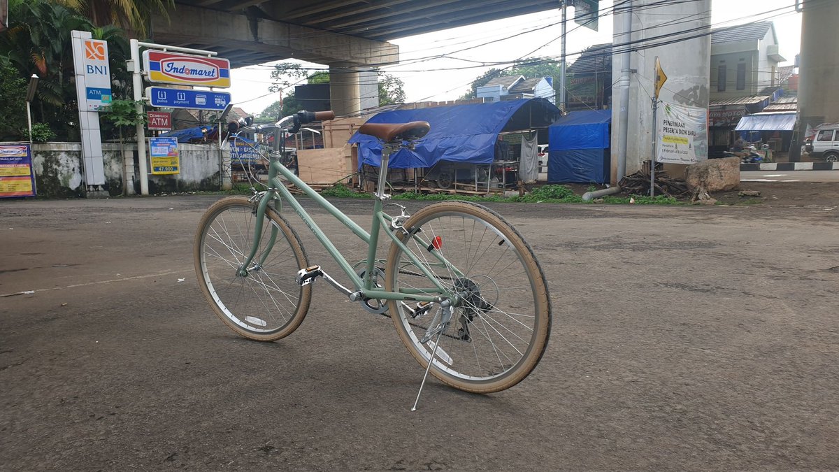 ibaatt's tweet photo. #WTS
London Taxi 26", Pembelian Juli 2022 km rendah. 
Detail kondisi dan sepek tertera di gambar.
Harga 2.5jt, nego. Info lebih lanjut bisa DM.

Lok Cilandak, jaksel.

#FNFJB #FRFJB #sepeda #citybike #londontaxi https://t.co/GDPFdFoDGw