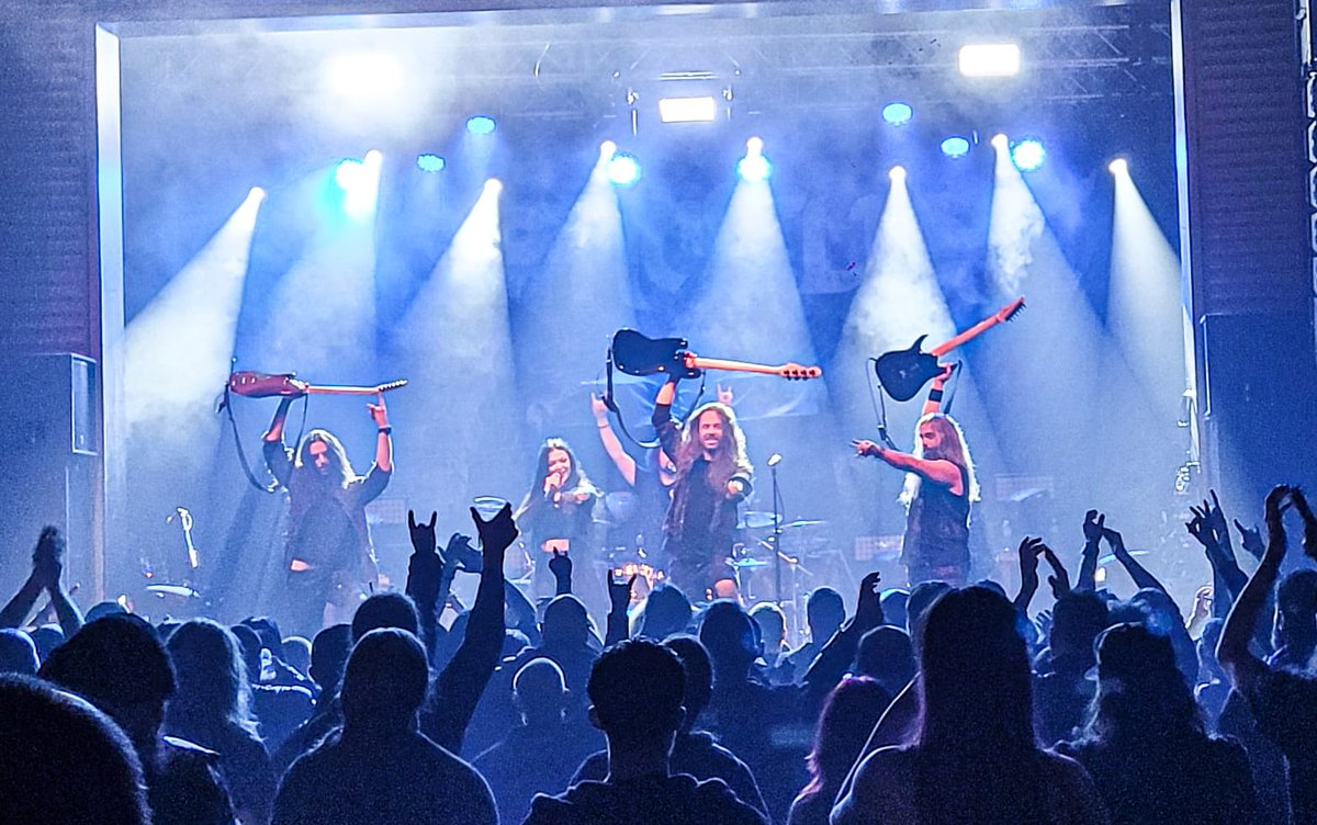 theagonist's tweet photo. Lisbon you were so fucking loud, that gig ruled!!! Thanks for receiving our energy and spitting it right back at us 🤘
#theagonist #concertphotography #melodicdeathmetal #vickypsarakis #dannymarino #chriskells #pacojobin #simonmckay https://t.co/xPSG6TZEa9
