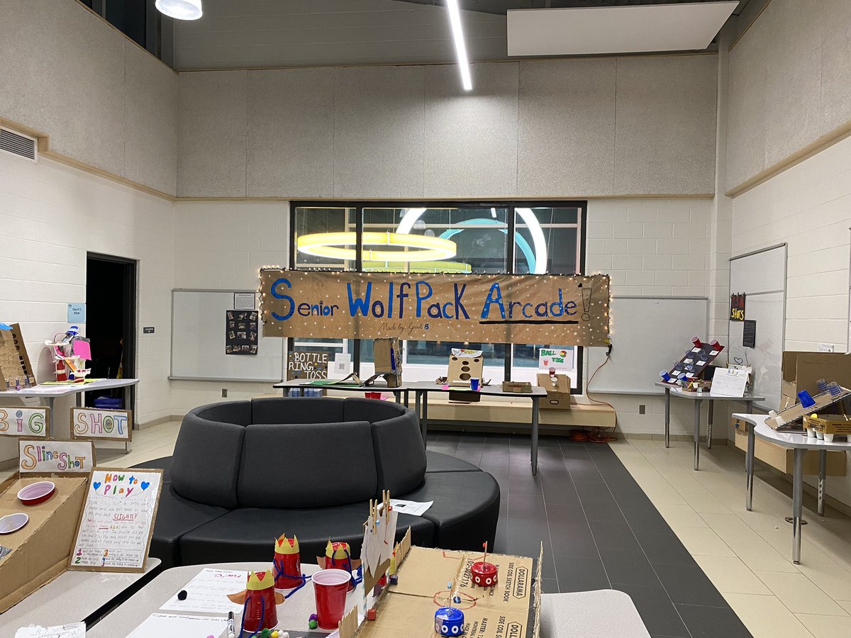 What a wonderful evening spent with our school community! Gr 8s really pulled together and made our shared spaces so welcoming for all! We hope everyone enjoyed our #seniorwolfpack Arcade and Learning Buddy collaborative art! <a href="/DesmondHDSB/">Viola Desmond Public School</a> <a href="/pattersonsclass/">Patterson's Class: On Hold</a> <a href="/ms_emilyhorner/">Emily Horner</a>