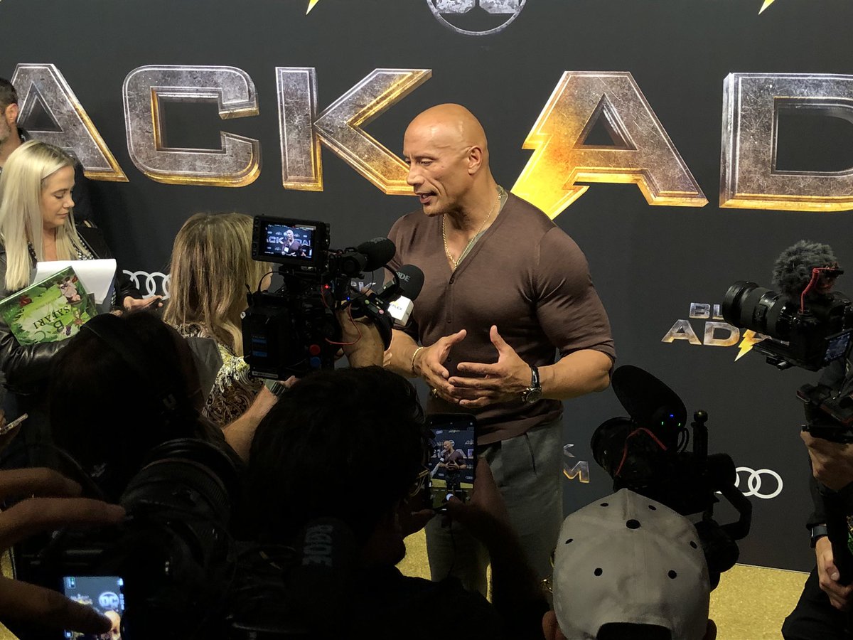 JeeYunTV's tweet photo. Lightning ⚡️. Camera 📸. Action 🎬. @TheRock comes to Toronto &amp; some lucky @blackadammovie fans attended a special Black Adam Rocks Canada event. The movie electrifies theatres Oct 21 #BlackAdam #blackadammovie #BlackAdamRocksCanada #therock #dwaynejohnson #toronto #canada https://t.co/P3uXYi1spl