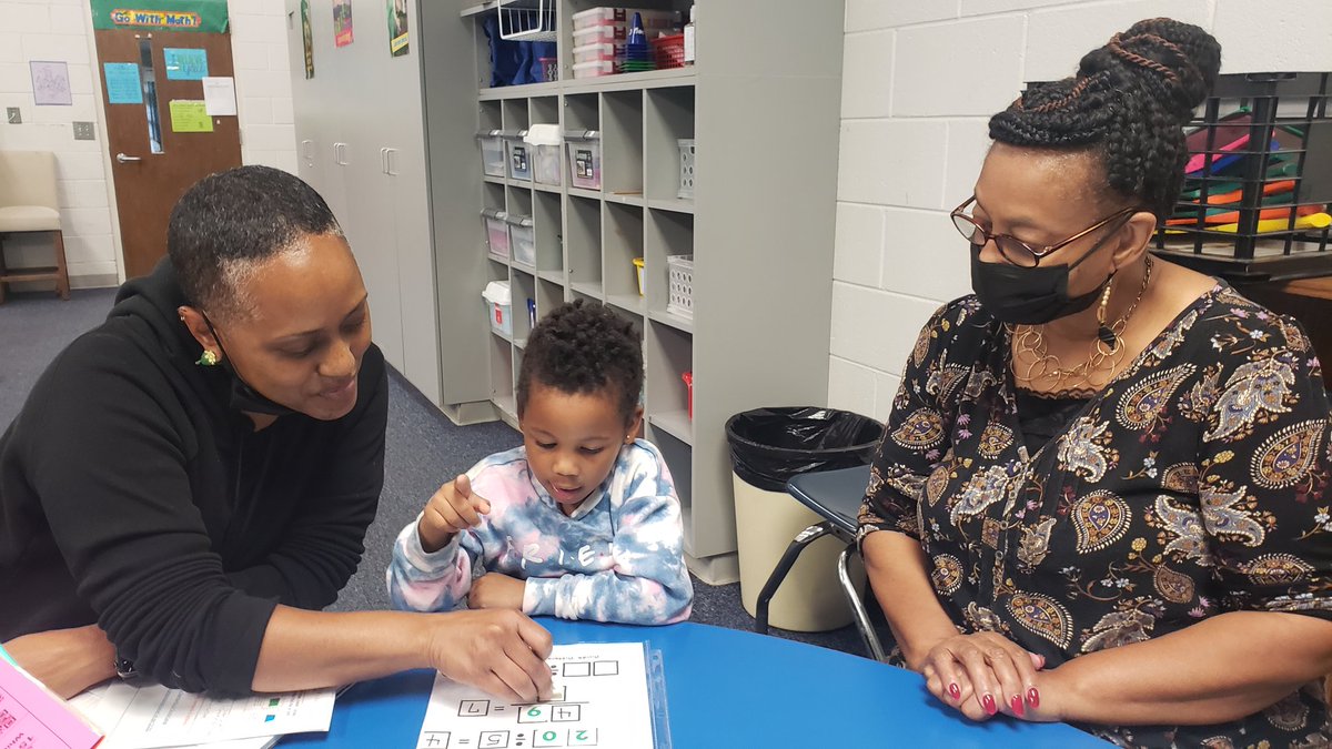 ECUcrystalECU's tweet image. Enjoyed collaborating with 5th grade math teachers @RoyalElementary and @LES_Mustangs today. We are going CRA CRA within math stations. #partnermath @FCSchoolsNC @FCSHawthorne @rhondaschuhler