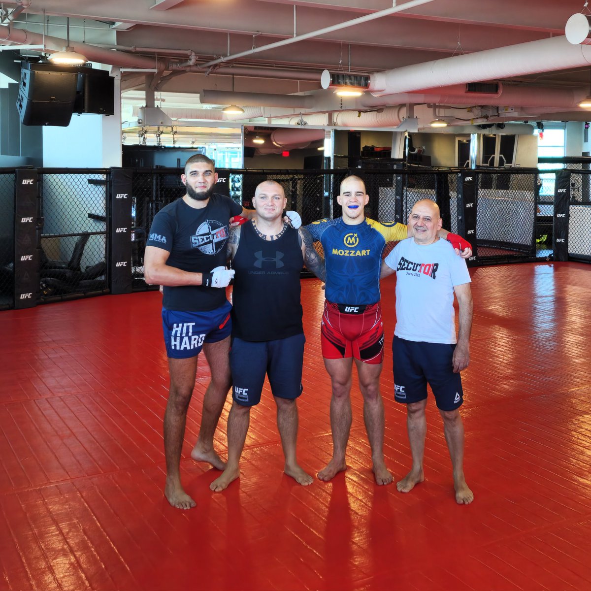 todorovic_ufc's tweet photo. Polako su zavrsene jos jedne pripreme, odradjen je poslednji trening pred sutrasnje merenje💪🏽⚡️
-
Sada sve sto je ostalo je skinuti preostalu kilazu i to je to do borbe😁
-
#UFC #DT #duskotodorovic #secutorteam #teamthunder #mma #teamtodorovic https://t.co/kBWfXhpZ4O