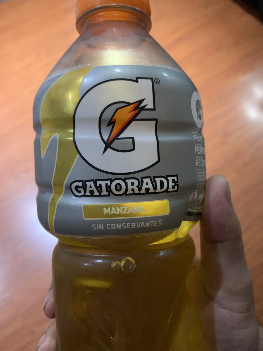 juliantorres00's tweet photo. @GatoradeCol por favor vendan esto en Colombia!!! 🇨🇴 😍es muy rico 🍏 Made in @GatoradeARG https://t.co/VyTlAMg8zF