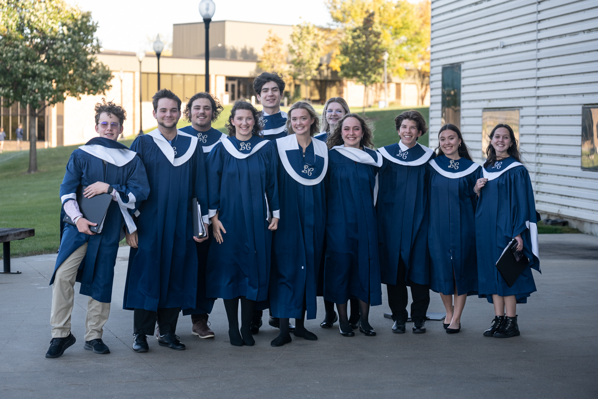 hpandd's tweet photo. Area Southwest Iowa Honor Choir participants practice and perform their all-state selections at the Arts Center IWCC. See more images here › https://t.co/HSYxrMGBid
@LCHSvocal #windblown #notwindblown #honorschoir #singbabysing #iwccartscenter https://t.co/l155Wxsked