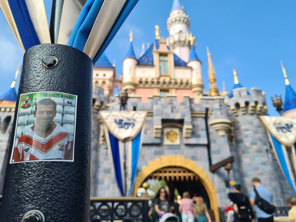 Live from Disneyland, it's <a href="/BenaliOnTour/">Benali On Tour</a>! <a href="/FrannyBenali/">Francis Benali MBE</a> #BenaliOnTour