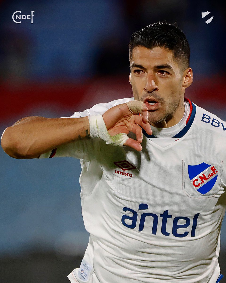 Nacional's tweet photo. Sumando 𝗚⚽️𝗟𝗘𝗦 💪🏼

@LuisSuarez9 🔫

#ElClubGigante 🔵⚪️🔴 https://t.co/WPoRrPVzYJ
