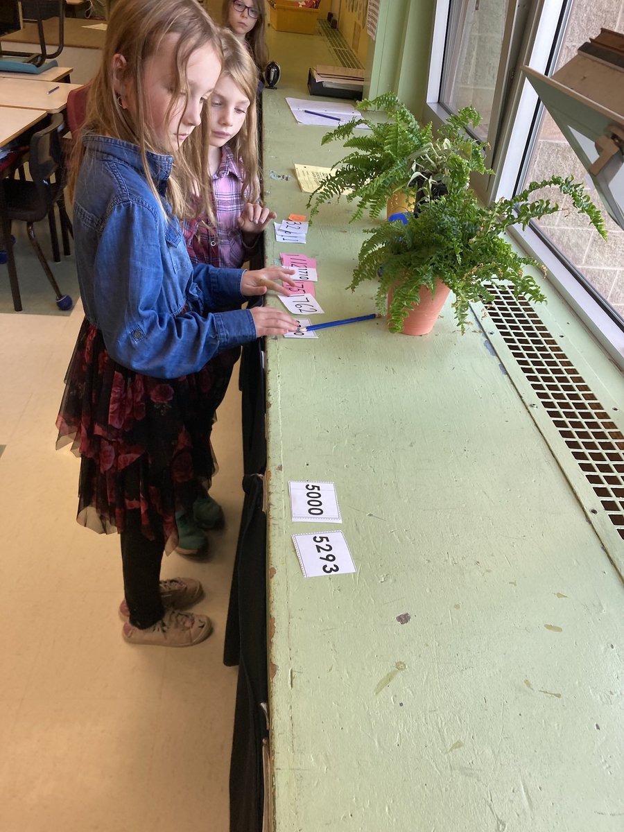 Nivresj's tweet image. The best way to understand number lines is to create them and then play find the mistake @LakewoodHeight ! #ActiveMath #numberSense #DedicatedNBTeacher