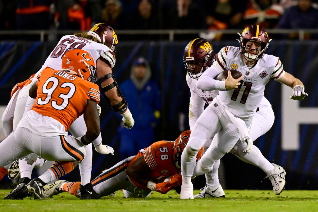 ESPNInsights's tweet photo. The Bears have outgained the Commanders 202-88 but trail 3-0.

- Washington's 88 yards are the fewest this season by a team to lead at halftime
- Chicago's 202 yards are the most this season by a team to be scoreless at halftime https://t.co/Gy849P1Otf